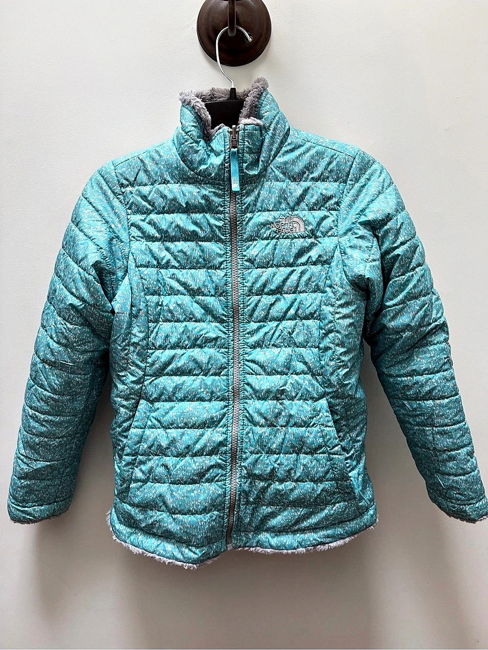 The North Face Girls Reversible Mossbud Swirl Jacket Blue & Gray Large (14/16)